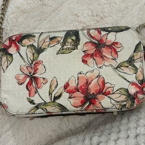Guess floral crossbody bag